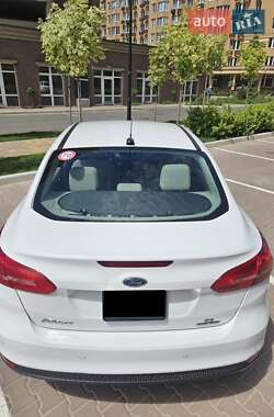 Седан Ford Focus 2016 в 