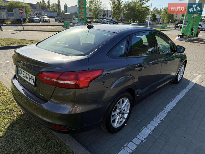 Седан Ford Focus 2016 в Киеве
