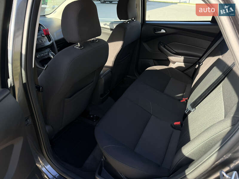 Седан Ford Focus 2016 в Киеве
