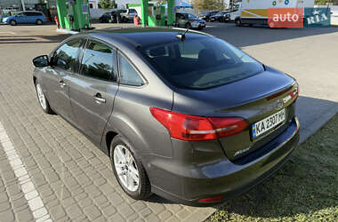 Седан Ford Focus 2016 в 