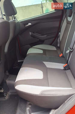 Хэтчбек Ford Focus 2014 в 