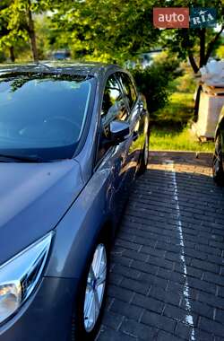 Хэтчбек Ford Focus 2015 в 