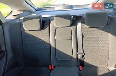 Хэтчбек Ford Focus 2005 в 