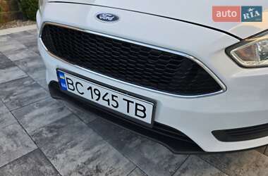 Седан Ford Focus 2015 в 