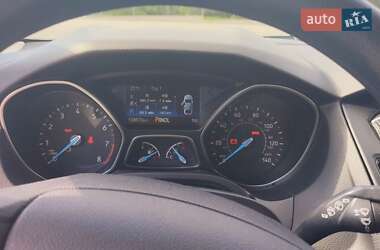 Хэтчбек Ford Focus 2016 в 
