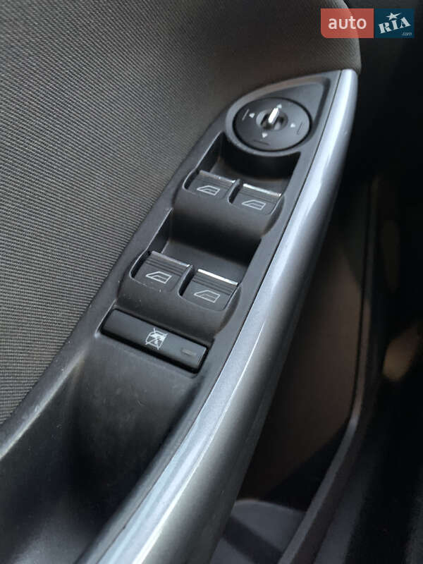 Хэтчбек Ford Focus 2011 в Чернигове