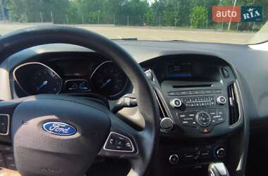 Хэтчбек Ford Focus 2016 в 