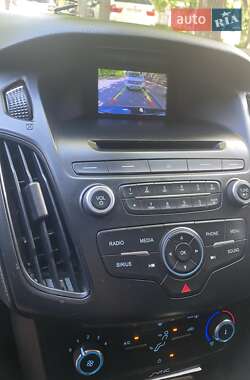 Седан Ford Focus 2016 в 