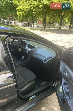 Седан Ford Focus 2016 в 