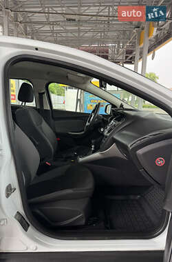 Универсал Ford Focus 2012 в 