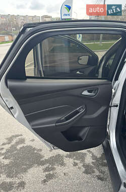 Седан Ford Focus 2013 в 