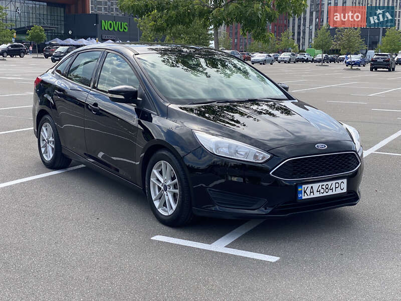 Седан Ford Focus 2016 в Киеве