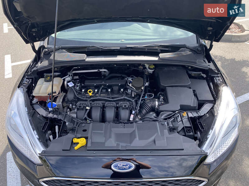 Седан Ford Focus 2016 в Киеве