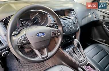 Седан Ford Focus 2015 в 
