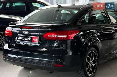 Седан Ford Focus 2015 в 