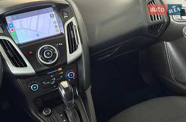 Седан Ford Focus 2015 в 