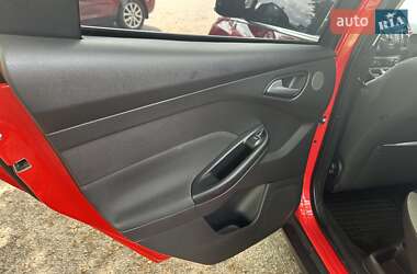 Хетчбек Ford Focus 2013 в 