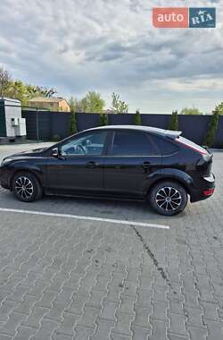Хэтчбек Ford Focus 2009 в 
