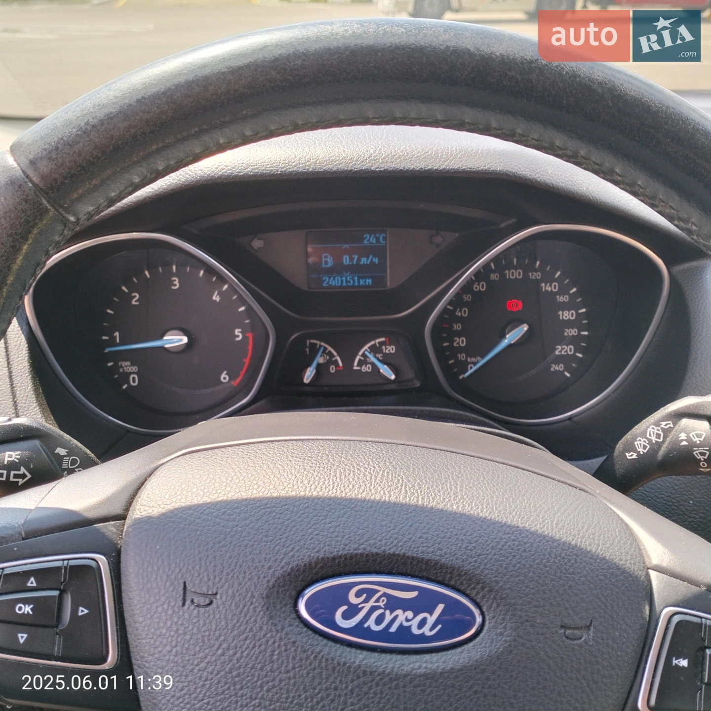 2017 Ford Focus - мініатюра 16