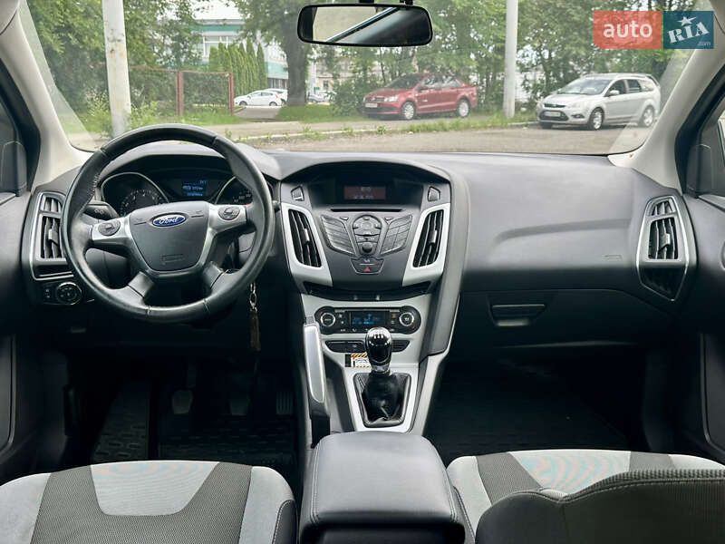 Хэтчбек Ford Focus 2012 в Киеве