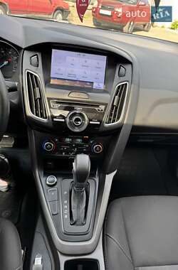 Седан Ford Focus 2017 в 