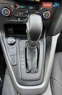 Седан Ford Focus 2017 в 
