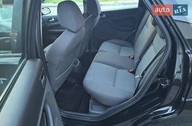Хэтчбек Ford Focus 2007 в 