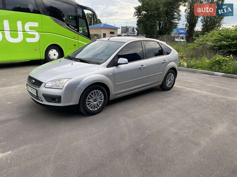 Хэтчбек Ford Focus 2007 в 