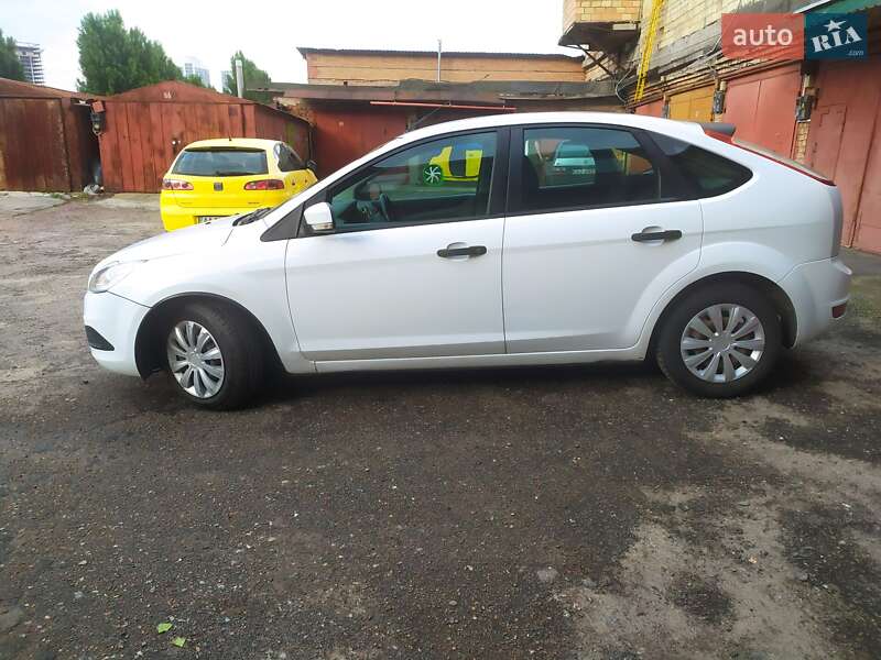 Хэтчбек Ford Focus 2011 в Киеве