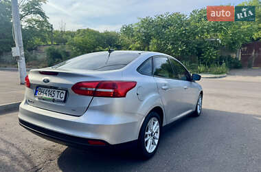 Седан Ford Focus 2015 в 