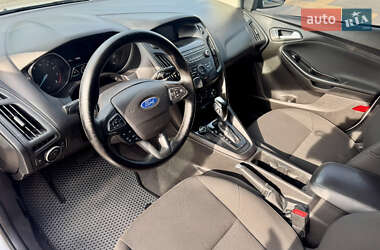 Седан Ford Focus 2015 в 