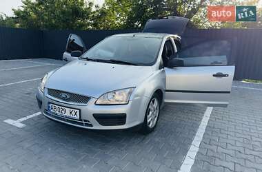 Хэтчбек Ford Focus 2007 в 