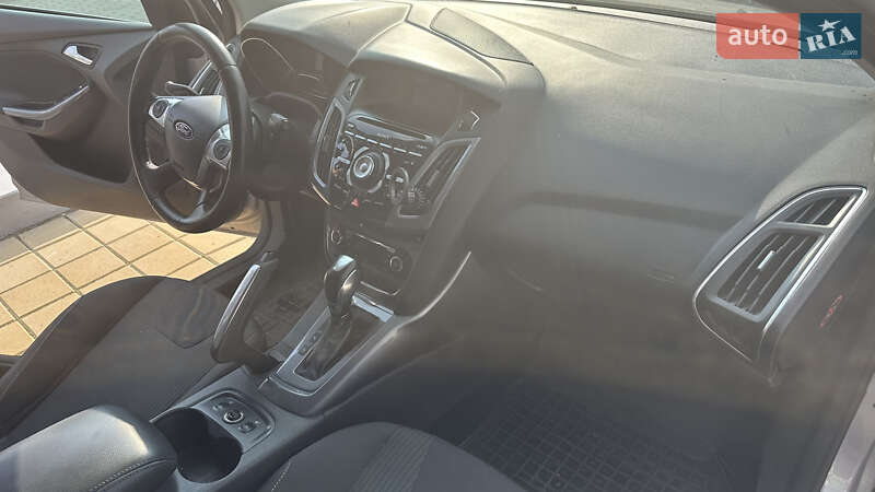 Хэтчбек Ford Focus 2012 в Киеве