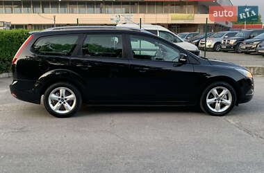Универсал Ford Focus 2010 в 