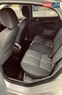 Хэтчбек Ford Focus 2008 в 