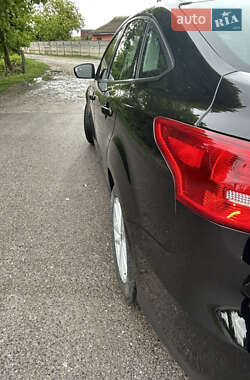 Седан Ford Focus 2017 в 