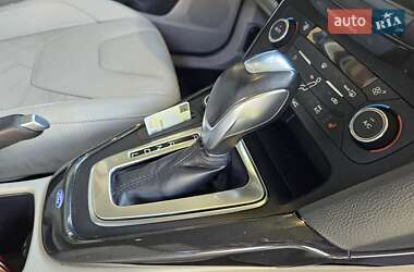 Хетчбек Ford Focus 2015 в 