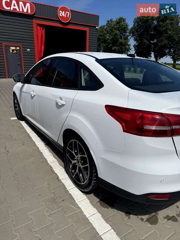 Седан Ford Focus 2017 в Киеве