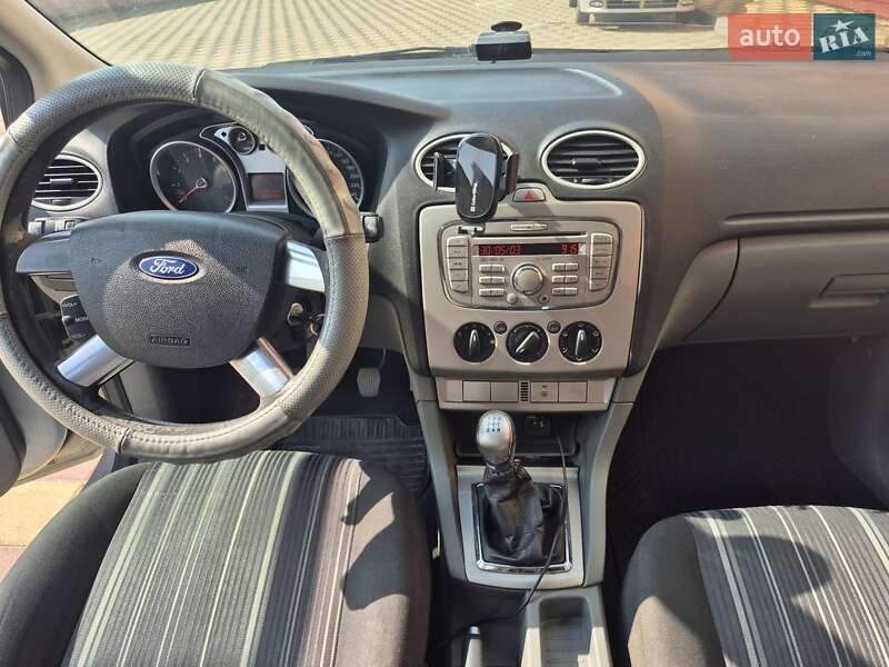 Хетчбек Ford Focus 2008 в Гайсину
