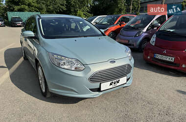 Хэтчбек Ford Focus 2013 в 