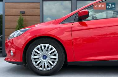 Седан Ford Focus 2011 в 
