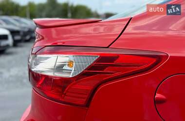 Седан Ford Focus 2011 в 