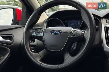 Седан Ford Focus 2011 в 