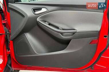 Седан Ford Focus 2011 в 