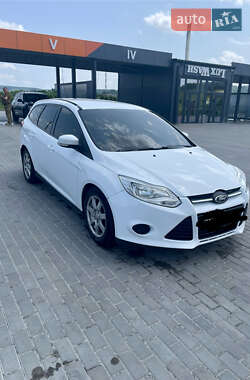 Универсал Ford Focus 2012 в Каменке-Бугской