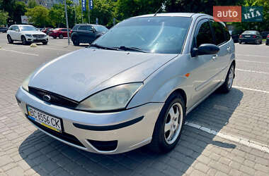 Хэтчбек Ford Focus 2002 в 