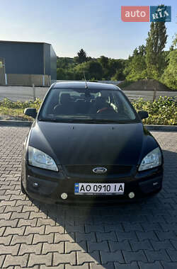 Хэтчбек Ford Focus 2006 в Мукачево