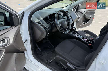 Хетчбек Ford Focus 2016 в 