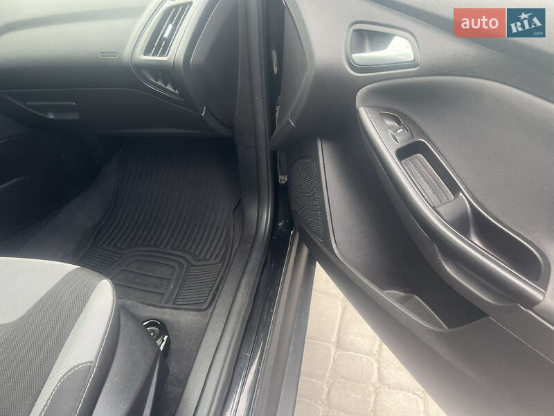 Хэтчбек Ford Focus 2014 в Нововолынске