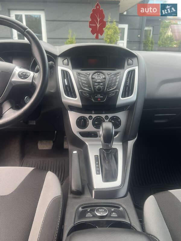 Хэтчбек Ford Focus 2014 в Нововолынске